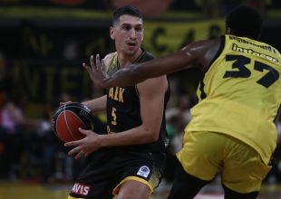 LIVE: Άρης – ΑΕΚ