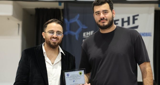 Χάντμπολ: Η Ανόρθωση παρέδωσε τιμητική πλακέτα στην ΑΕΚ (ΦΩΤΟ)