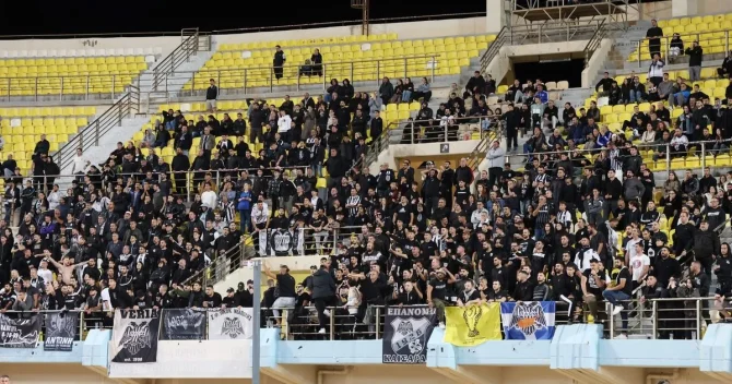 ΠΑΟΚ: Αποδοκιμασίες από κόσμο του Δικεφάλου στο Παγκρήτιο μετά την ήττα από τον ΟΦΗ