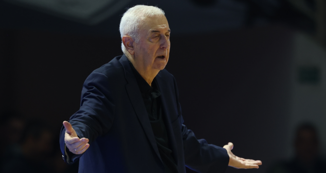 Σάκοτα μετά την ήττα της ΑΕΚ: «Χάσαμε δίκαια, ο Βίκος εκμεταλλεύτηκε τις αδυναμίες μας»