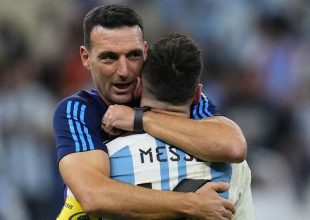 Εθνική Αργεντινής: Υπόκλιση Σκαλόνι σε Μέσι πριν από το μεγάλο αντίο – “Αν υπήρχαν πέντε Μονουμεντάλ, θα γέμιζαν όλα”