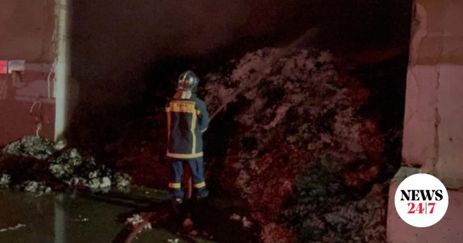 Τρίκαλα: Μεγάλη φωτιά σε εργοστάσιο βαμβακιού