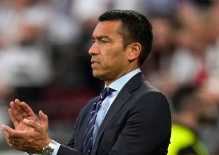 Κόμο: Ο Φαν Μπρόνκχορστ έκανε το απόλυτο κοπλιμέντο για την ομάδα του Δουβίκα