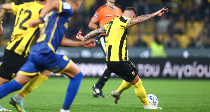 Ο Ζούμπκοφ με τρομερό σουτ έκανε το τελικό 5-0 (VID)
